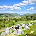 Οργανωμένο κάμπινγκ Glamping *