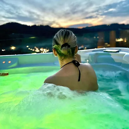 Glamping Luxussátor *